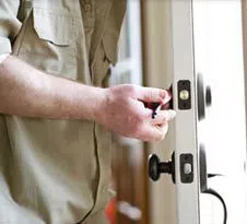 Golden Locksmith Services Paoli, PA 484-268-1747 - 6-Lock-Change
