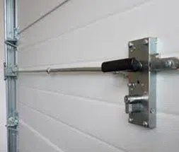 Golden Locksmith Services Paoli, PA 484-268-1747 - 9-Garage-Door-Locks
